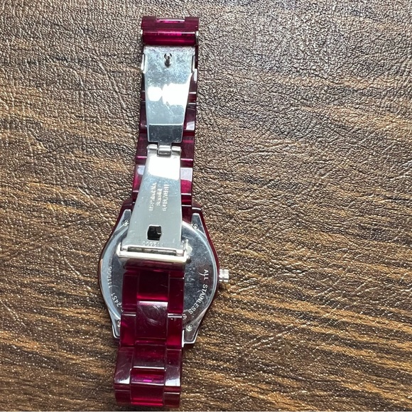 ❌SOLD❌ FOSSIL Pink Watch - Picture 5 of 8